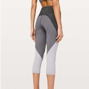 Lululemon Early Extension High-Rise Crop *21"
Heathered Black
